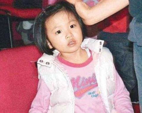 張學友老婆顏值堪比王祖賢，大女兒撞臉舒淇，小女兒是真的隨爸爸！