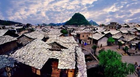 深山驚現「20萬明朝遺民」，仍說明朝官話穿漢服！因一特殊任務，600年來無人發現！