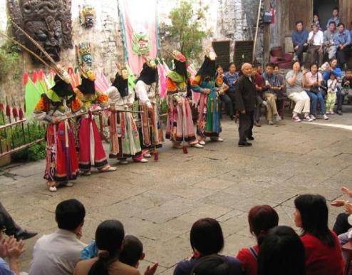 深山驚現「20萬明朝遺民」，仍說明朝官話穿漢服！因一特殊任務，600年來無人發現！