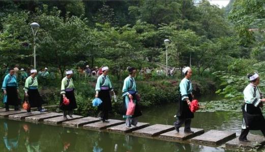 深山驚現「20萬明朝遺民」，仍說明朝官話穿漢服！因一特殊任務，600年來無人發現！