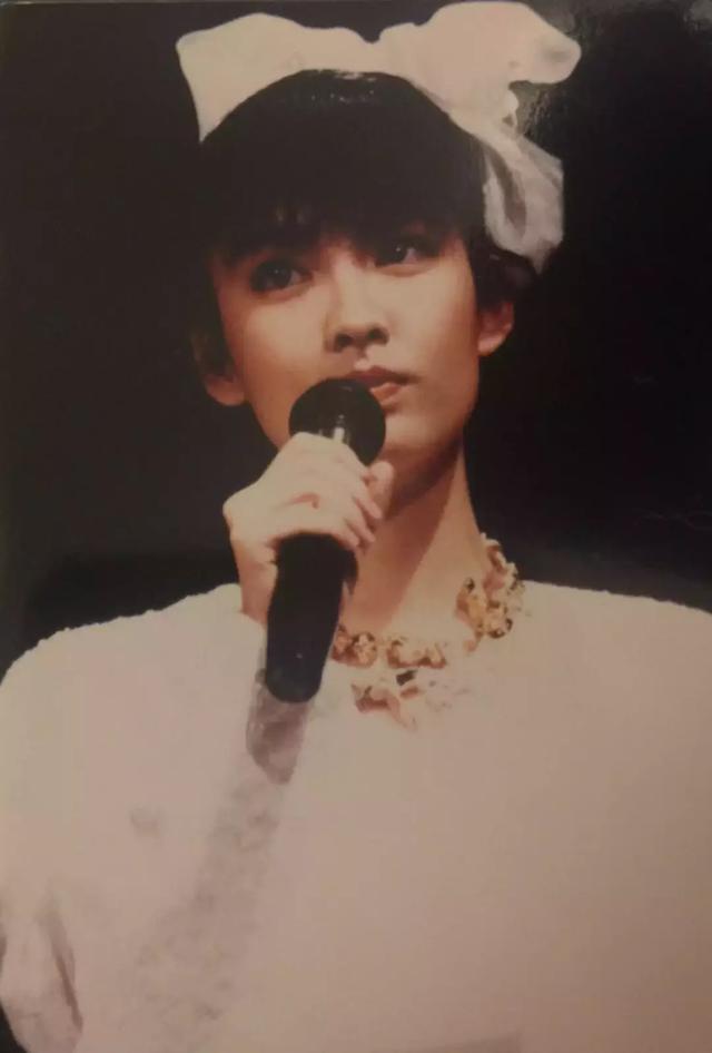 51歲周慧敏罕見曬恩愛! 當年遭背叛選擇原諒…被唱衰「嫁錯人」 如今甜喊「他知道我需要的」