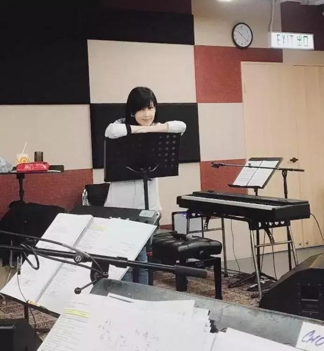 51歲周慧敏罕見曬恩愛! 當年遭背叛選擇原諒…被唱衰「嫁錯人」 如今甜喊「他知道我需要的」