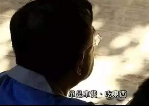 真實版「香港富豪變形記」：擠在1坪的房間睡2天，說出的話讓大家沉默了！