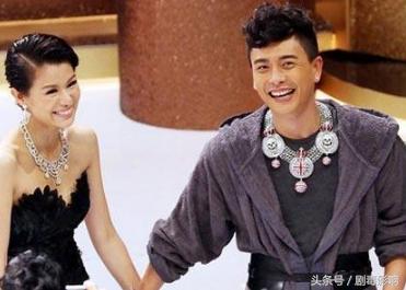 曾被評為「最難看港姐」！與影帝相戀8年分手「選擇平淡真愛」如今被老公當女兒寵