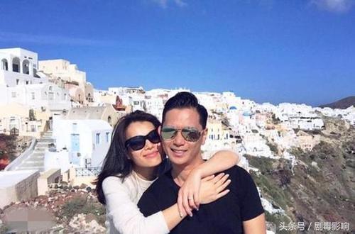 曾被評為「最難看港姐」！與影帝相戀8年分手「選擇平淡真愛」如今被老公當女兒寵