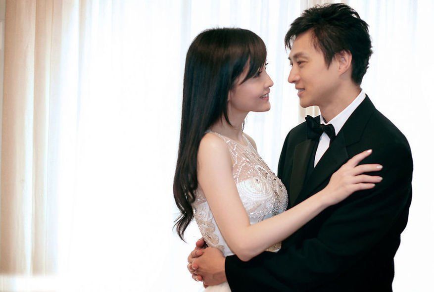 51歲周慧敏罕見曬恩愛! 當年遭背叛選擇原諒…被唱衰「嫁錯人」 如今甜喊「他知道我需要的」