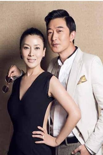 「26歲拿影后」嫁給演員丈夫淡圈　老公出道31年無緋聞「被寵成公主般」