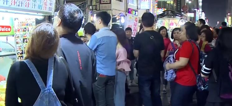 太膨風？高雄木瓜牛奶「賣2萬杯遭疑是假的」　網友點出「要不停工連續榨9天」本人出面回應了