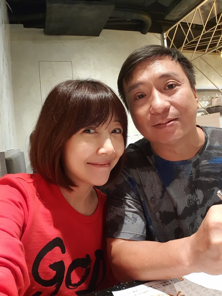 王中平「負氣離家一個月」沒消息…余皓然「不願家庭失和」哽咽道歉 專家勸：說對不起不是錯