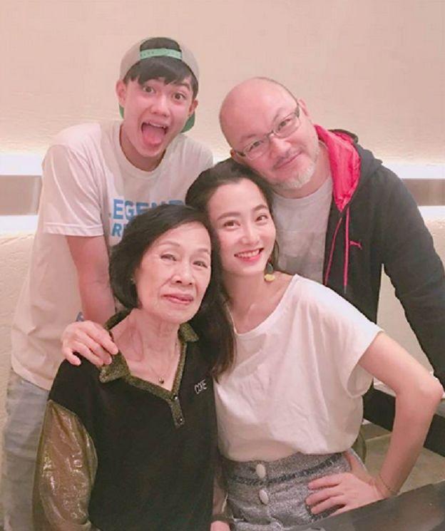 趙小僑獨寵「16歲繼子」！「母親節當天」叫她媽為學業操碎心　母子相處獲婆婆誇讃：比親生還好