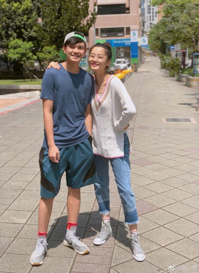 趙小僑獨寵「16歲繼子」！「母親節當天」叫她媽為學業操碎心　母子相處獲婆婆誇讃：比親生還好