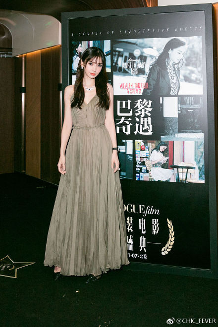 高顏值也撐不了！Angelababy「剪掉飄逸仙女長髮」 往上一看「崩壞鋸齒狀髮型」粉絲崩潰：狗啃的？