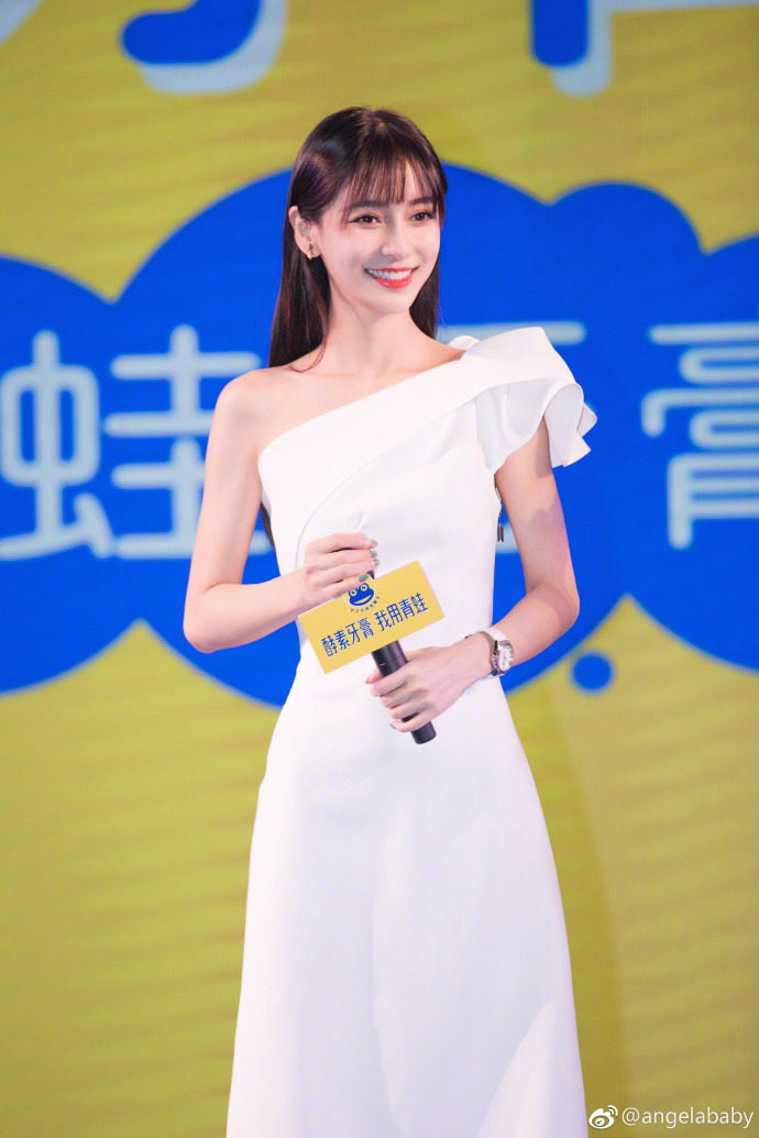 高顏值也撐不了！Angelababy「剪掉飄逸仙女長髮」 往上一看「崩壞鋸齒狀髮型」粉絲崩潰：狗啃的？