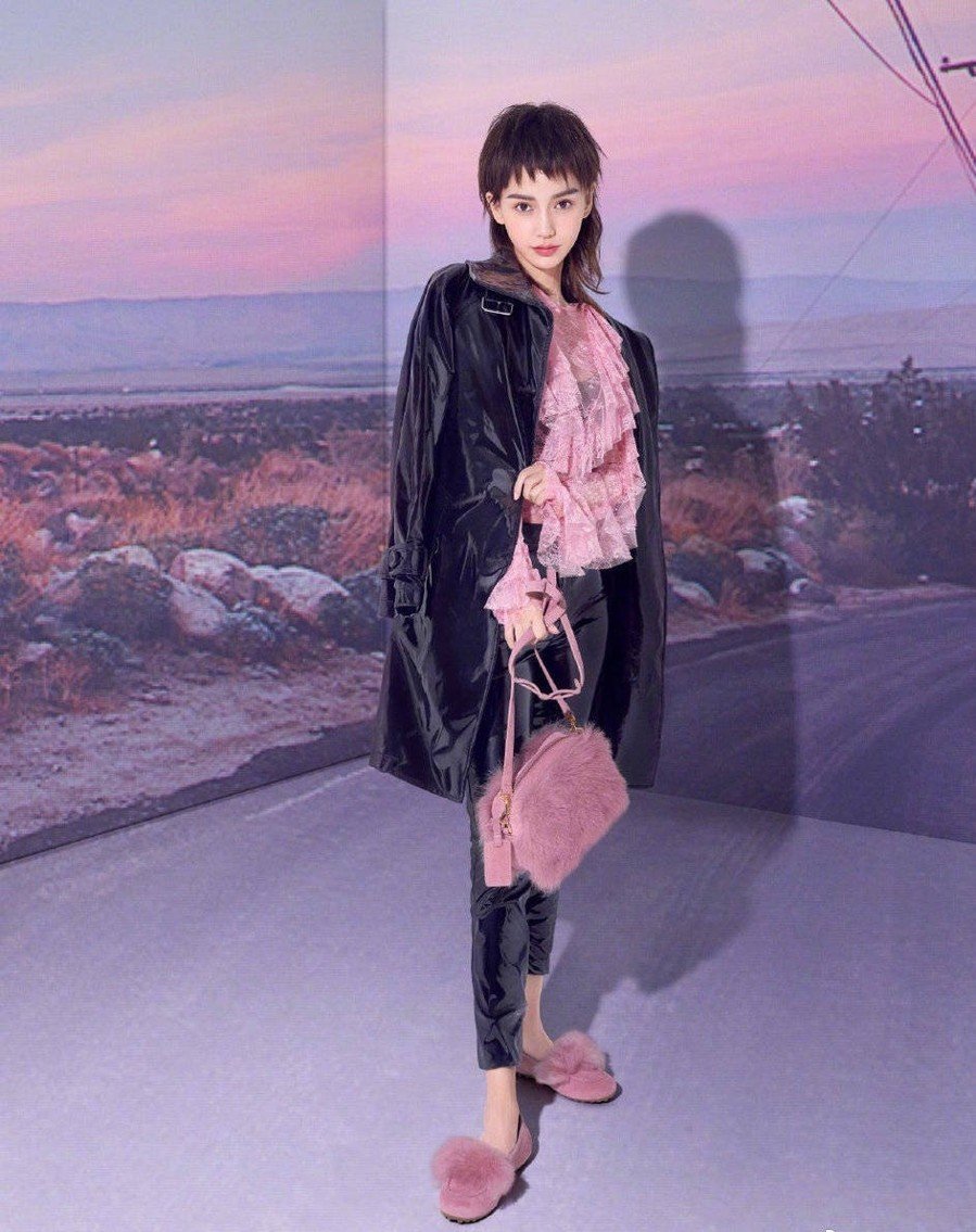 高顏值也撐不了！Angelababy「剪掉飄逸仙女長髮」 往上一看「崩壞鋸齒狀髮型」粉絲崩潰：狗啃的？