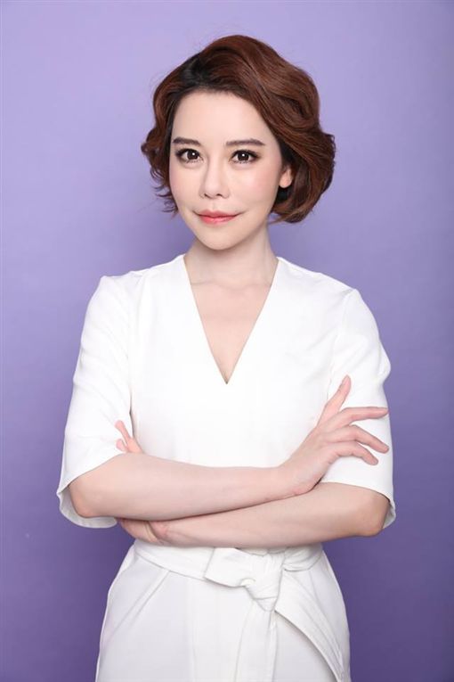 斯容18歲開始整形！22年來「超過60次」…外界批評聲浪不斷 她霸氣承認：乾你什麼事？