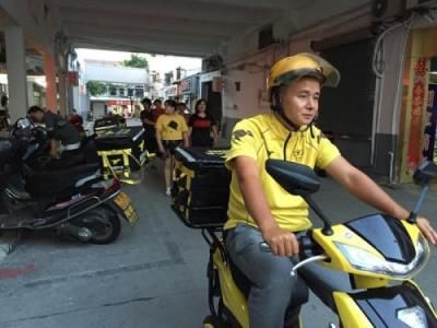 他生意失敗欠錢！為了償債天天送外賣14小時，這天「接到賓館訂單」卻是妻子來開門...