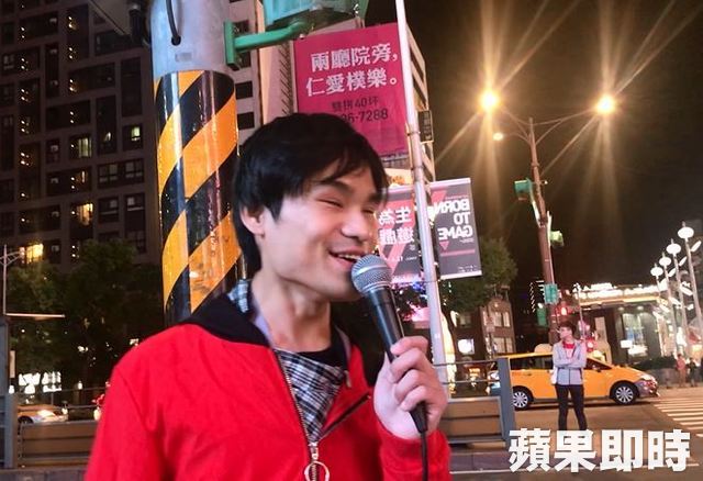 西門町視障歌手唱進春晚！ 曾被親弟「盜領20萬錄音費」 嘆家人接觸「都是跟我要錢」