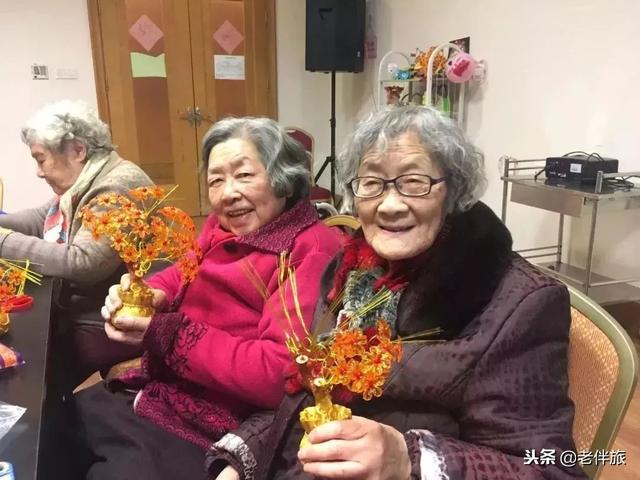 女人該自己決定怎麼老！90歲「賣房環遊世界」 自願「住養老院」活像年輕人：一輩子就要高興
