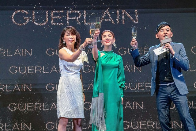 張清芳「14年豪門生活」曝光！洩「逆齡2步驟」活成美魔女　自豪：靠看不見的地方緊抓老公