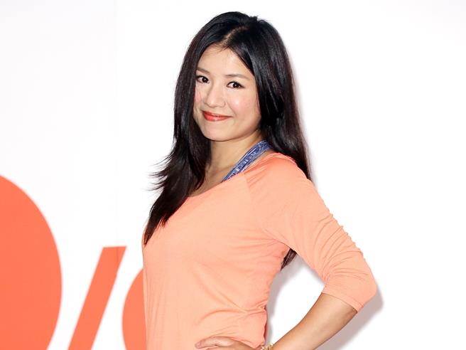 隱退12年首亮相！侯湘婷「嫁入豪門相夫教子」簡樸搭捷運　36歲美貌依舊「兒女超萌」