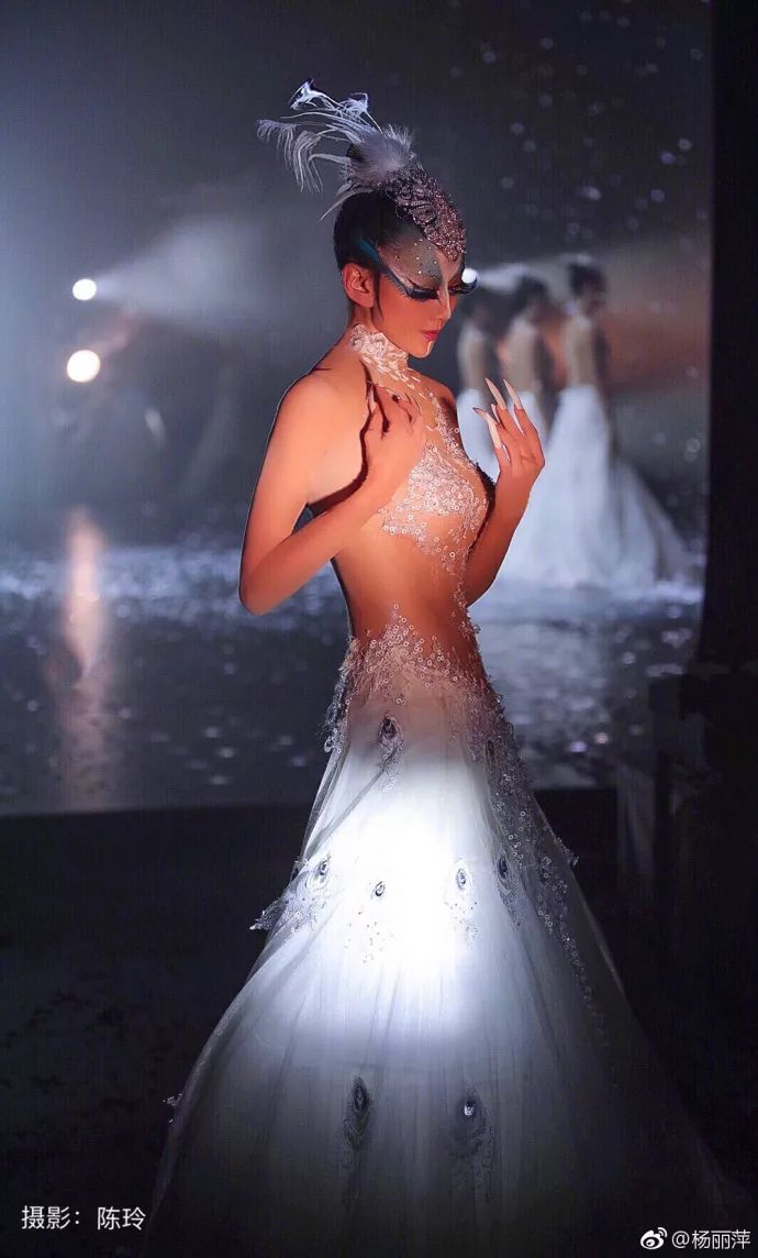 自律的人生有多可怕? 看完「48歲莫文蔚的腿、60歲楊麗萍的美背、49歲許晴的臀」就知道了