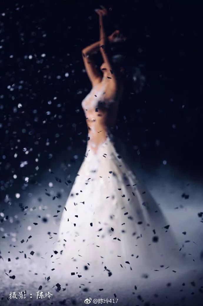 自律的人生有多可怕? 看完「48歲莫文蔚的腿、60歲楊麗萍的美背、49歲許晴的臀」就知道了