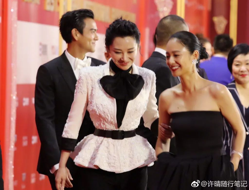 自律的人生有多可怕? 看完「48歲莫文蔚的腿、60歲楊麗萍的美背、49歲許晴的臀」就知道了