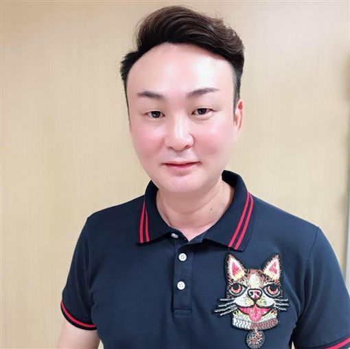 女友開口「借我一百萬」！紅毛霸氣「掏空白支票」任她填　多年後再相遇卻尷尬了