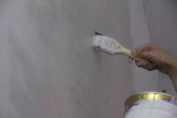 美女搬進山裡「靠撿破爛900天」進行舊屋大改造！老房子搖身一變成「典雅豪宅」結果讓人驚艷