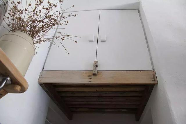 美女搬進山裡「靠撿破爛900天」進行舊屋大改造！老房子搖身一變成「典雅豪宅」結果讓人驚艷