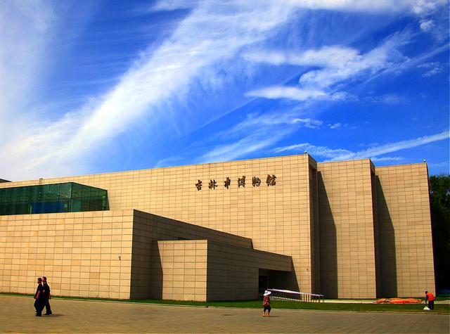 父親離開前「留下兩張破紙」!他隨便捐給博物館 專家一看「流傳千年超狂真跡」4億瞬間沒了