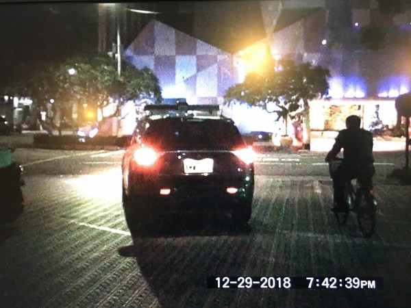 生日孤單一個人...「82歲老翁腳踏車散心」迷路好慌  「暖警陪伴返家」淚崩：謝謝你們陪我說話