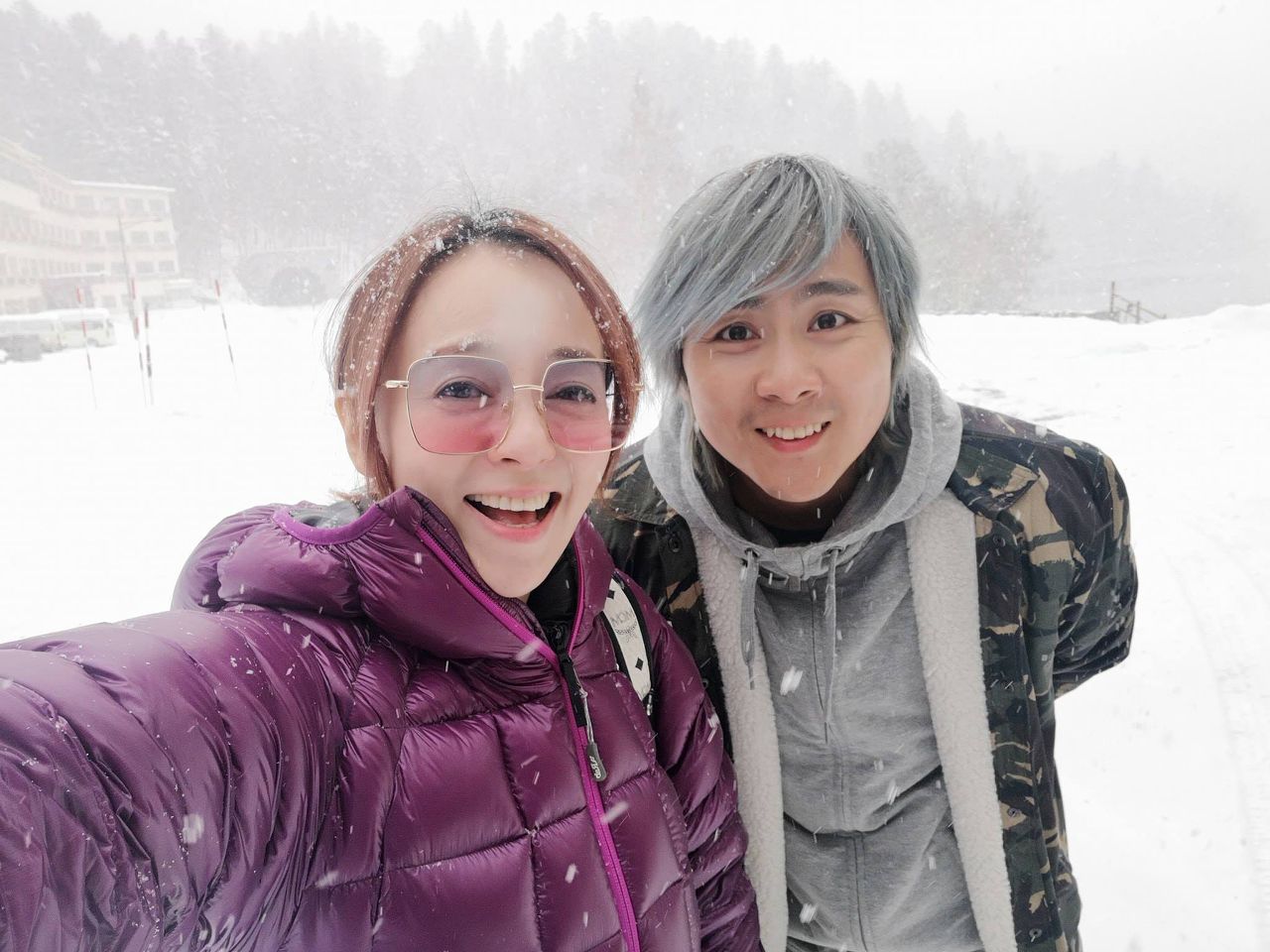 身上只有一塊布！老婆從衣櫥「翻出季芹黑歷史」氣噗噗　他求救網友卻笑翻：王仁甫比你老婆更火