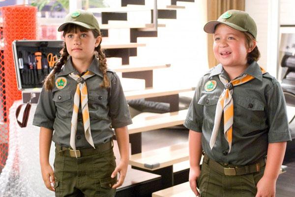 約翰屈伏塔女兒「青春期外貌似大嬸」被笑長歪！　18歲近照曝光「逆襲變空靈系女神」美翻天