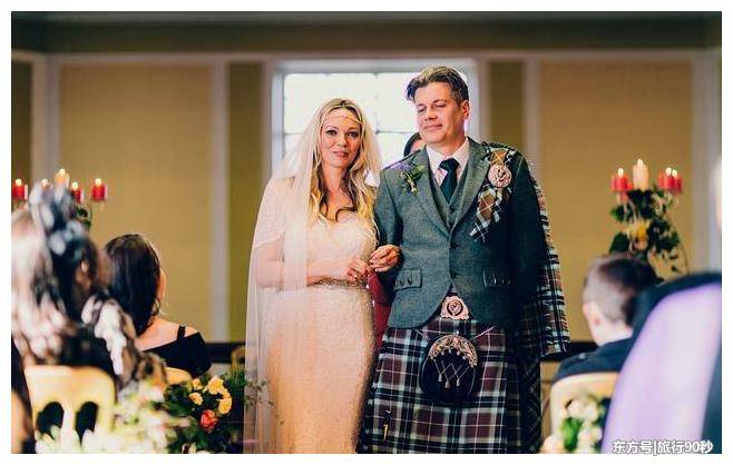 當時太年輕！小夫妻20歲離婚…約定「40歲還單身再結婚」如今女孩接到電話：只有妳能照顧他