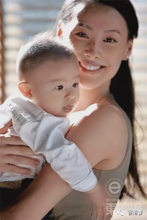 她替李嘉誠千億兒生3子！卻「進不了豪門」黯然分手  蛻變復出揭密「如何教小孩」