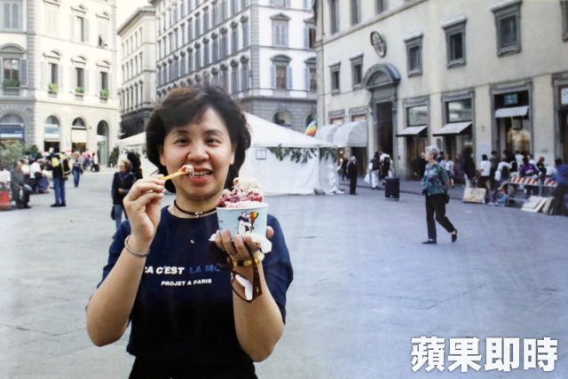 15年我很想妳！妻「救人抗SARS」離開  夫女憶往秒淚崩…哭謝「嚴凱泰相助」