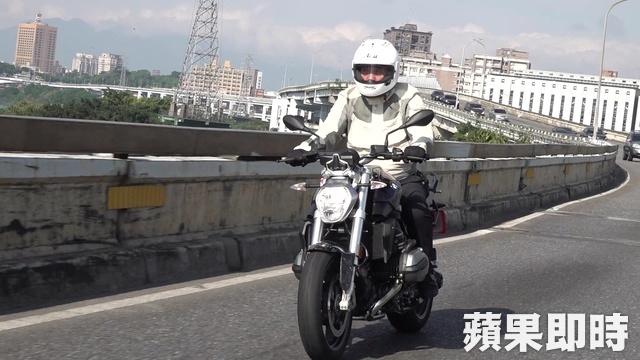 15年我很想妳！妻「救人抗SARS」離開  夫女憶往秒淚崩…哭謝「嚴凱泰相助」