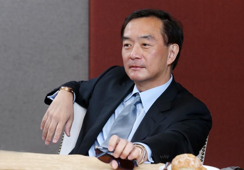 15年我很想妳！妻「救人抗SARS」離開  夫女憶往秒淚崩…哭謝「嚴凱泰相助」