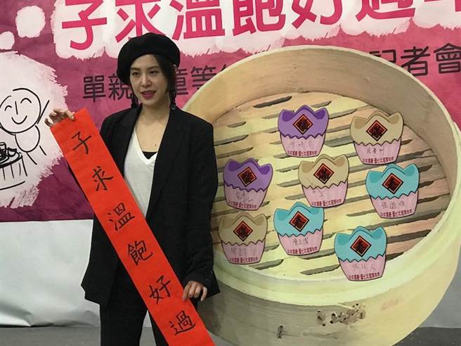 黃小柔淚憶「2歲爸媽離婚」每次見面都偷偷離開　照顧三兒女「對自己沒自信」差點崩潰