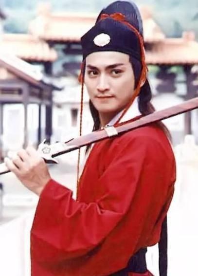 包青天演員現況!金超群退休、展召帥度不減「躍升億萬富翁」唯有他「70歲仍然未婚」