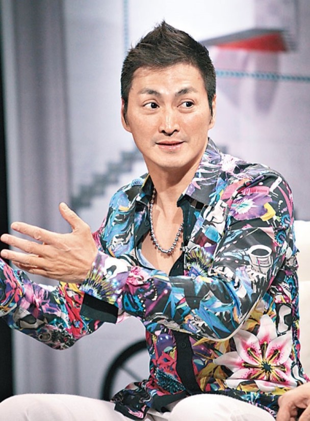 包青天演員現況!金超群退休、展召帥度不減「躍升億萬富翁」唯有他「70歲仍然未婚」