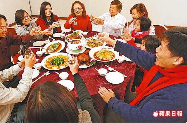 妻子想回高雄娘家過年!老公:除夕要在台中婆家吃飯 她做出無奈決定:有苦說不出