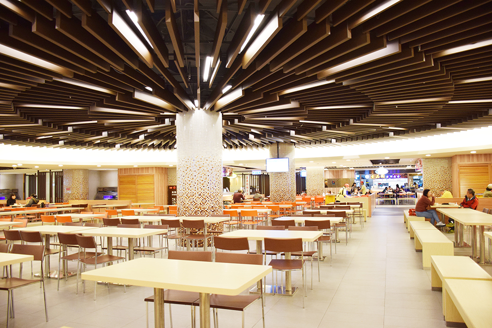 孝女悲歌！她求助手足「白天請看護」遭譏諷「不顧母親就是不孝」 最終在醫院廁所想不開眾人淚