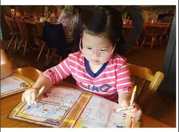 美國夫妻領養5歲唐寶寶！ 一家七口用愛守護  她從「唐氏棄兒→美國小網紅」母淚喊：別輕易放棄