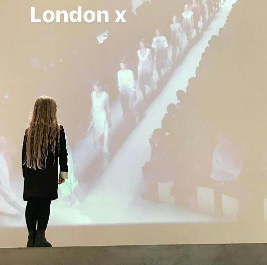 小時候胖不是胖！貝克漢女兒從小被笑「胖得像一顆球」　暴風抽高「變真人版長髮公主」正翻❤