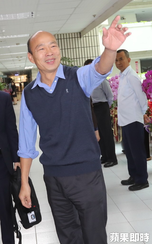 有人潮就漲價？高雄兩大夜市驚傳「小吃停車費雙漲」　觀光客失望「最高貴5成」市政府回應了