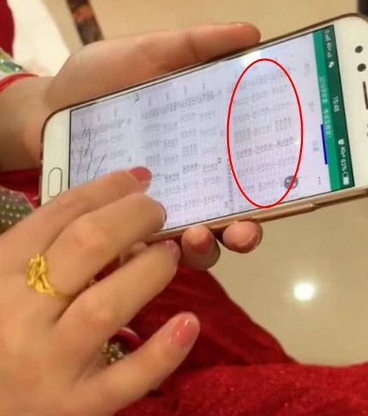 「最不禮貌新娘」紅了！全程玩手機不顧賓客，當鏡頭拉近以後   大家都沉默了