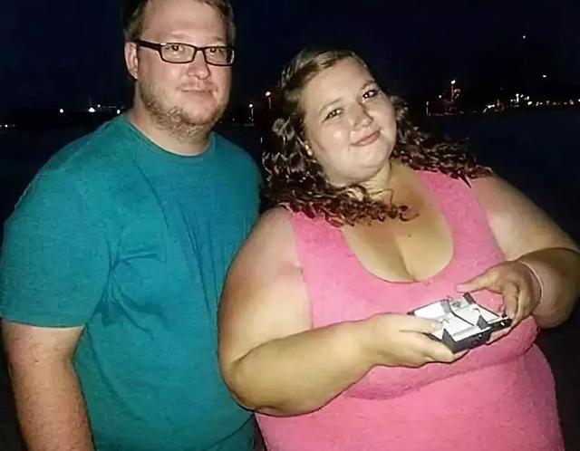 她曾因身材遭前男友嫌「龐然大物」！遇真愛陪同「兩年狂減100公斤」幸福樣貌美翻天