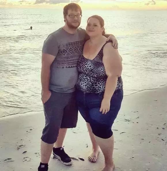 她曾因身材遭前男友嫌「龐然大物」！遇真愛陪同「兩年狂減100公斤」幸福樣貌美翻天